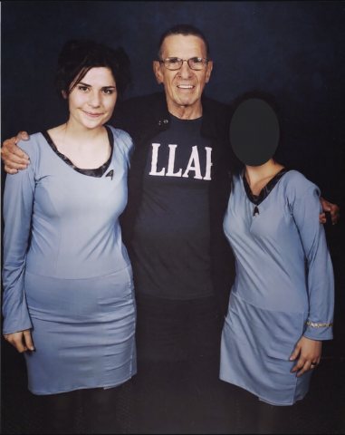 Three people posing together: at left, the site’s owner; at centre, Leonard Nimoy; at right, a friend whose face is covered by a dark oval.